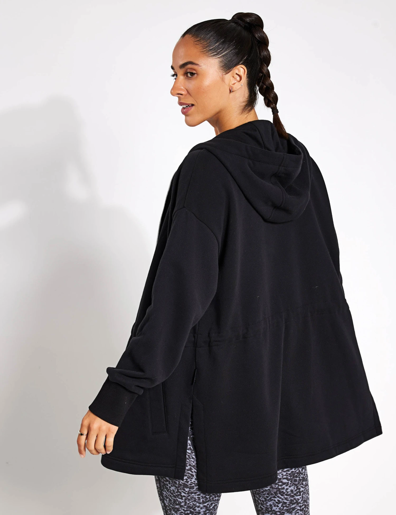 Varley Victoria Hoodie 2.0 - Black 4 Varley Victoria Hoodie 2.0 - Black - Image 2