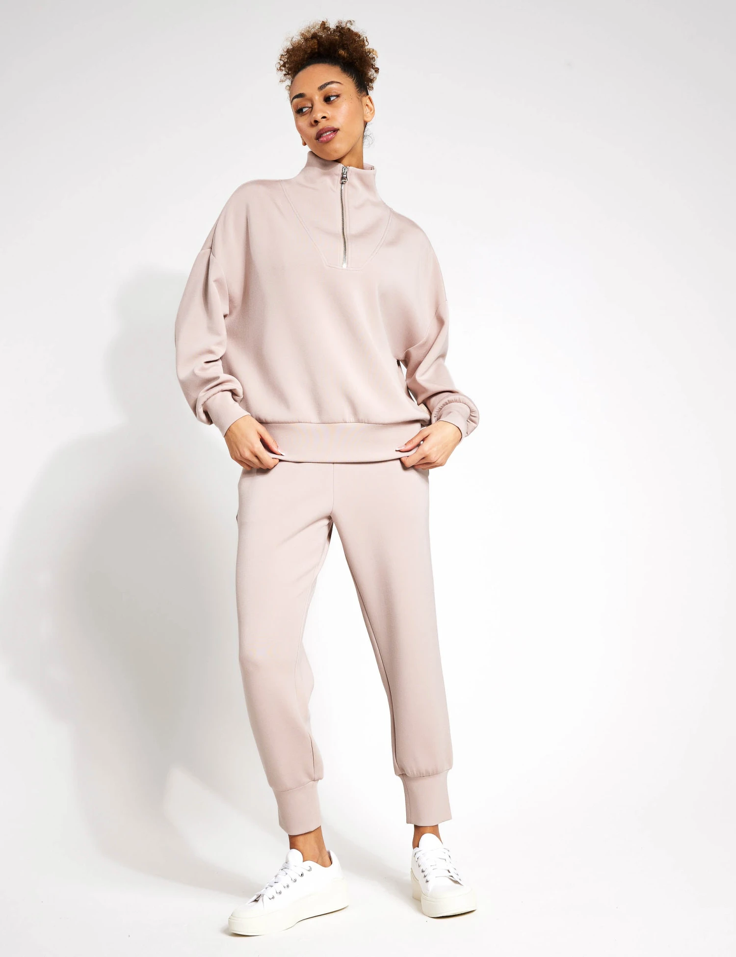 Varley Hawley Half-Zip Sweat - Mushroom 6 Varley Hawley Half-Zip Sweat - Mushroom - Image 4