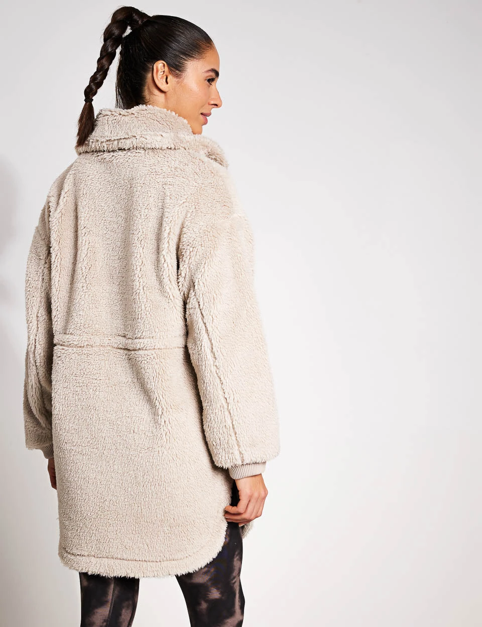 Varley Jamie Sherpa Jacket - Chateau Grey/Sandshell 4 Varley Jamie Sherpa Jacket - Chateau Grey/Sandshell - Image 2