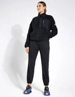 Vuori Cozy Sherpa Popover - Black 8 Vuori Cozy Sherpa Popover - Black -The Sports Edit Vuori Cozy Sherpa Popover VW549 BLK Black 0002