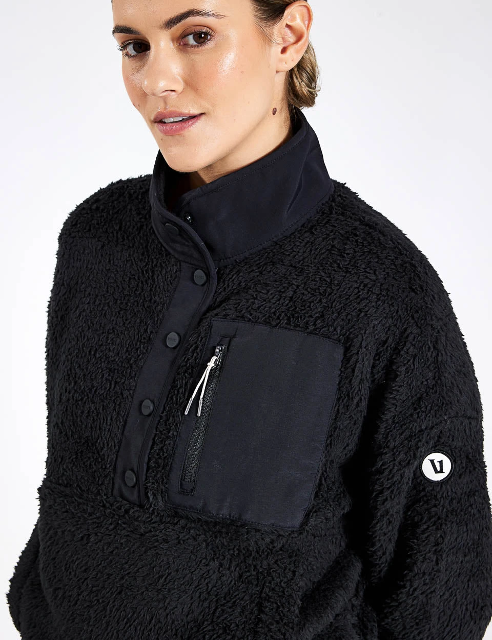 Vuori Cozy Sherpa Popover - Black 6 Vuori Cozy Sherpa Popover - Black - Image 4