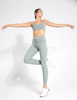 Vuori Daily Legging - Fern -The Sports Edit Vuori Daily Legging VW323 FRN Fern 0002