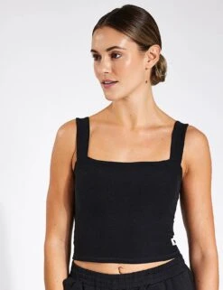 Vuori Elevation Square Neck Tank - Black Heather -The Sports Edit Vuori Elevation Square Neck Tank VW1080 HBK Black Heather 0003