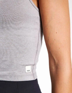 Vuori Halo Performance Crop - Soft Pewter Heather 9 Vuori Halo Performance Crop - Soft Pewter Heather -The Sports Edit Vuori Halo Performance Crop VW1005 HEW Soft Pewter Heather 0022