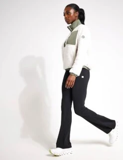 Vuori Halo Slim Flare - Black Heather -The Sports Edit Vuori Halo Slim Flare VW4063 HBK Black Heather 0001