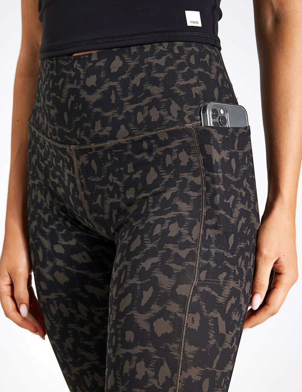 Vuori Studio Pocket Legging - Cocoa Spots 5 Vuori Studio Pocket Legging - Cocoa Spots - Image 3