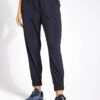 Vuori Villa Jogger - Black -The Sports Edit Vuori womens villa jogger black 0017
