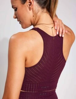 Full Circle Seamless Bra - Fig 10 Full Circle Seamless Bra - Fig -The Sports Edit YMO Seamless Bra FIG 0054