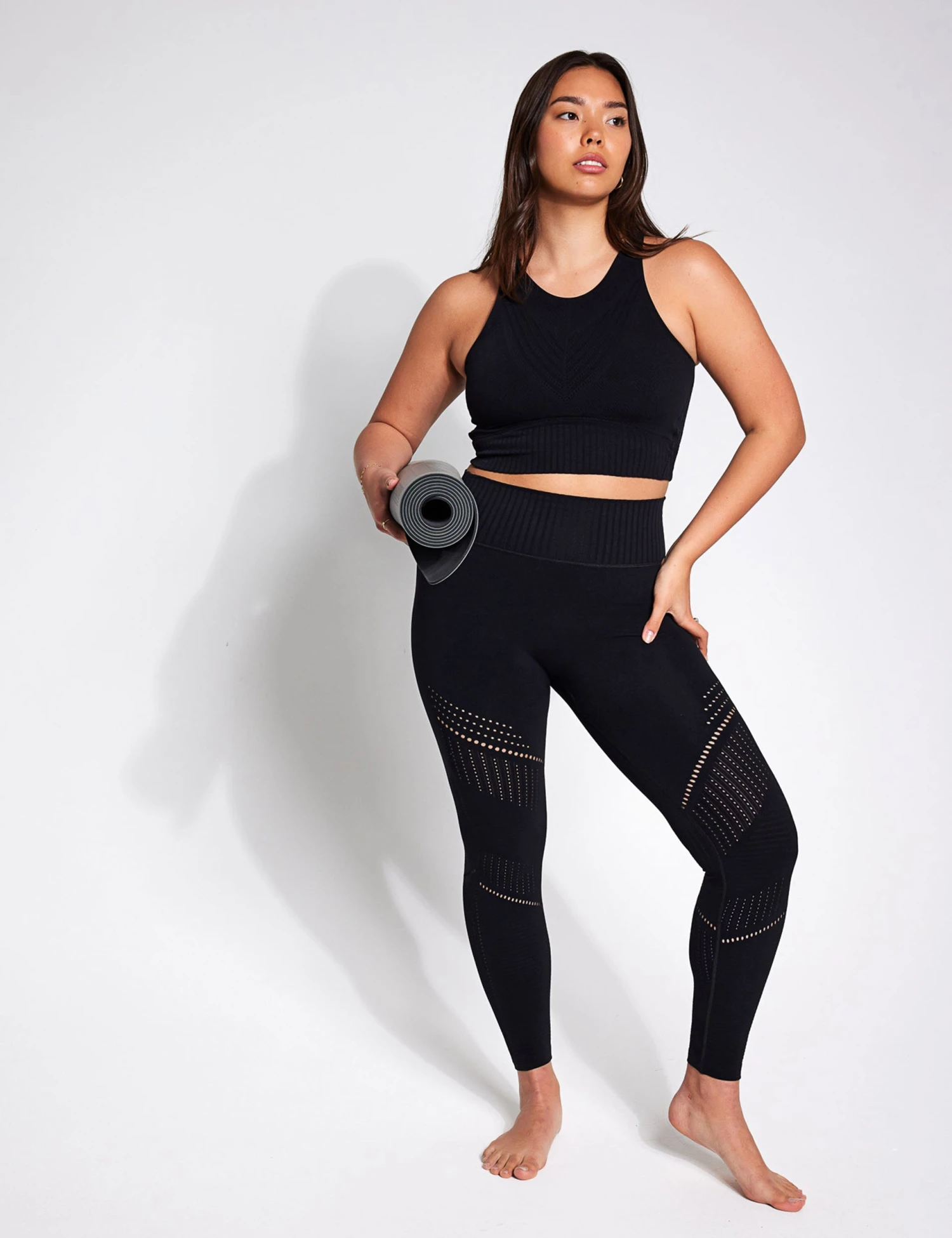 Full Circle Seamless Legging - Black 4 Full Circle Seamless Legging - Black - Image 2