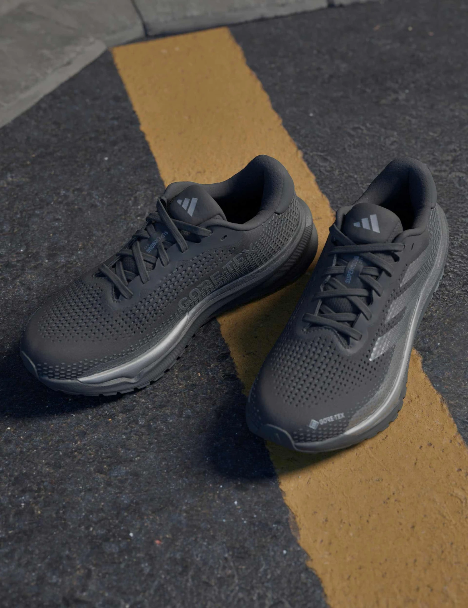 ADIDAS Supernova GORE-TEX Shoes - Core Black/Iron Metallic 9 ADIDAS Supernova GORE-TEX Shoes - Core Black/Iron Metallic - Image 7