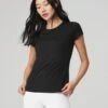 Alosoft Finesse Tee - Black -The Sports Edit alo yoga alosoft finesse tee black W1404R 1