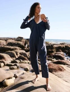 Hot Shot Long-Sleeve Onesie - Midnight Navy -The Sports Edit free people movement hot shot long sleeve onesie midnight navy ob1396643 4405 6