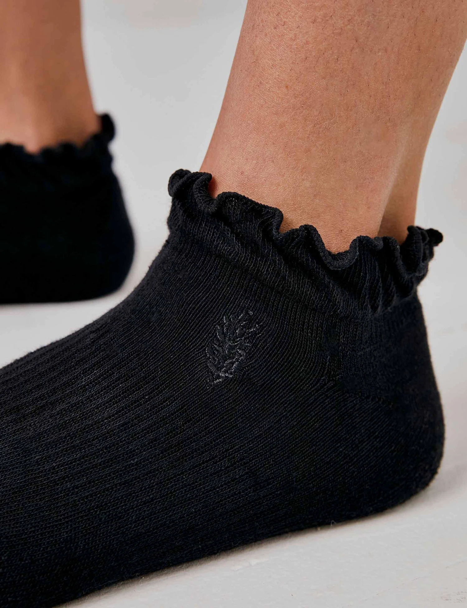 Movement Ruffle Sneaker Sock 2 Pack - Black 3 Movement Ruffle Sneaker Sock 2 Pack - Black