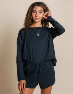 ReSet Long Sleeve Tee - Black -The Sports Edit girlfriend collective reset long sleeve tee black 3024 1