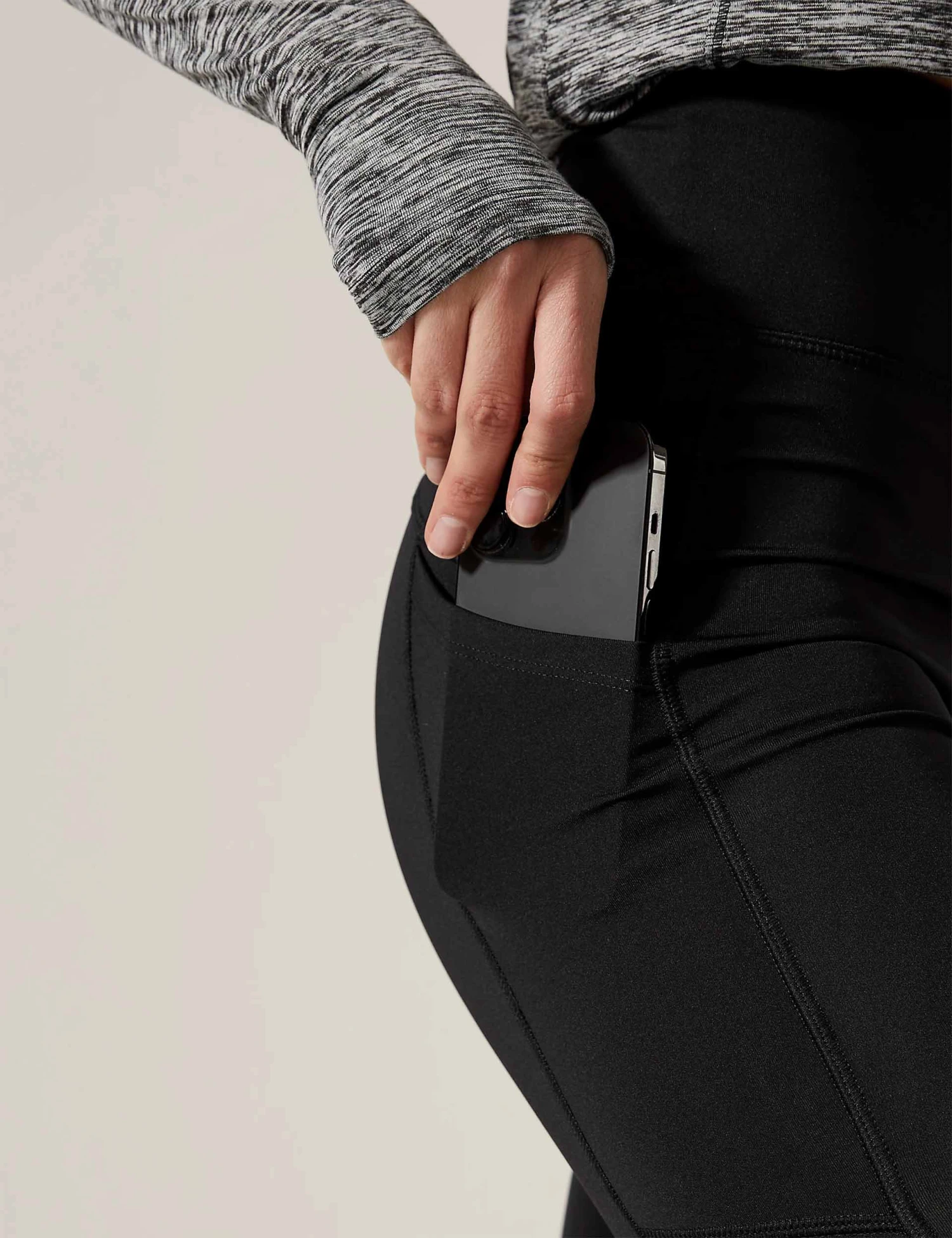 Go Move Cropped Gym Leggings - Black 6 Go Move Cropped Gym Leggings - Black - Image 4