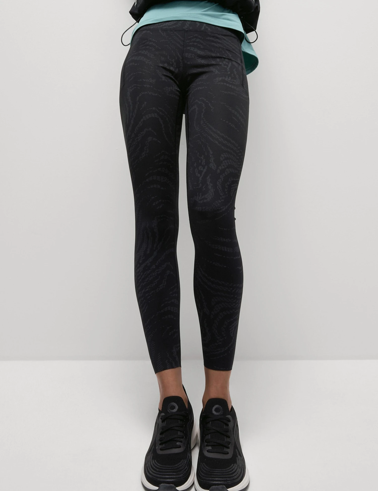 Go Move Reflective Gym Leggings - Black/Silver 3 Go Move Reflective Gym Leggings - Black/Silver