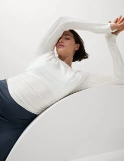 Merinotec Crew Neck Walking Top - Ivory 14 Merinotec Crew Neck Walking Top - Ivory -The Sports Edit goodmove merinotec crew neck walking top ivory 5939a 6