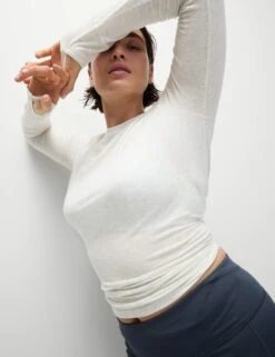 Merinotec Crew Neck Walking Top - Ivory 15 Merinotec Crew Neck Walking Top - Ivory -The Sports Edit goodmove merinotec crew neck walking top ivory 5939a 7