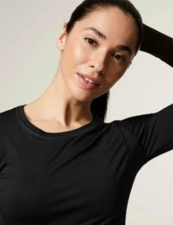 Scoop Neck Long Sleeve Top - Black -The Sports Edit goodmove scoop neck long sleeve top black T51 5159 6