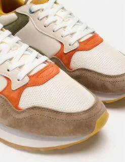 HOFF City - Milwaukee -The Sports Edit hoff city trainers milwaukee woman 12302008 3