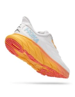 Hoka Arahi 6 - Nimbus Cloud/Blanc De Blanc -The Sports Edit hoka arahi 6 shoes nimbus cloud blanc de blanc 1123195 NCBDB 6