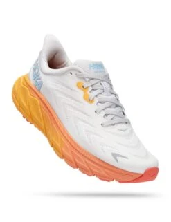 Hoka Arahi 6 - Nimbus Cloud/Blanc De Blanc -The Sports Edit hoka arahi 6 shoes nimbus cloud blanc de blanc 1123195 NCBDB 8