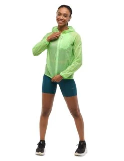 Hoka Skyflow Jacket - Tart Apple -The Sports Edit hoka skyflow jacket tart apple 1141671 trtp 4