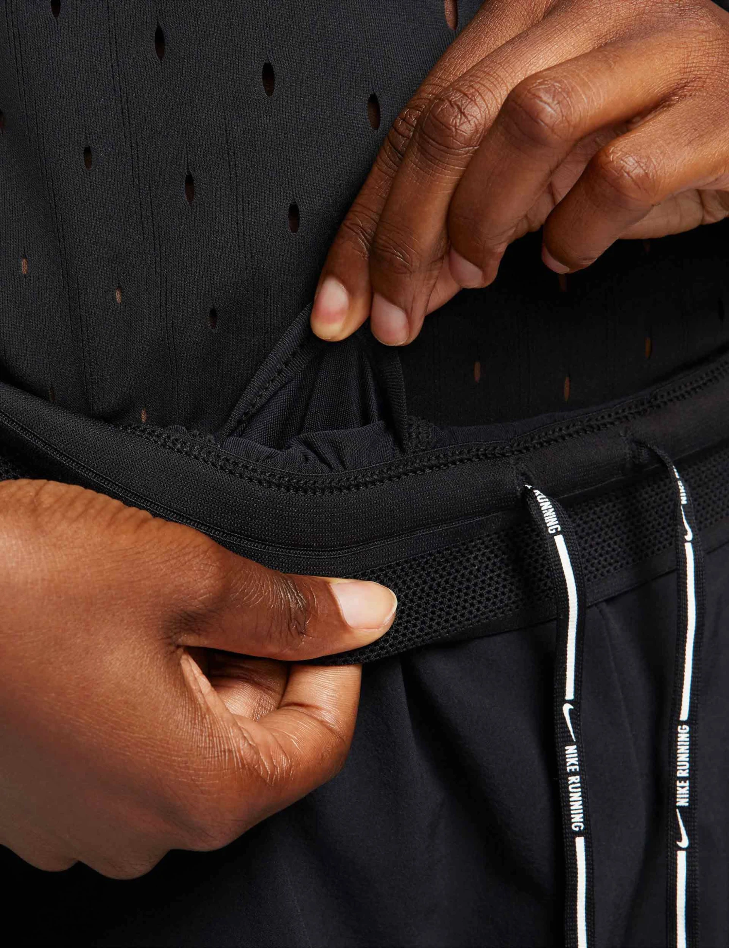 Nike AeroSwift Dri-FIT ADV 3" Running Shorts - Black/White 5 Nike AeroSwift Dri-FIT ADV 3" Running Shorts - Black/White - Image 3