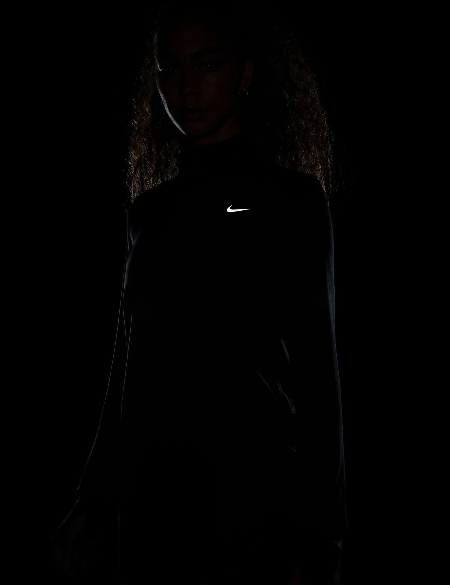 Nike Dri-FIT Swift Element UV 1/4-Zip Running Top - Black/Reflective Silver 8 Nike Dri-FIT Swift Element UV 1/4-Zip Running Top - Black/Reflective Silver - Image 6
