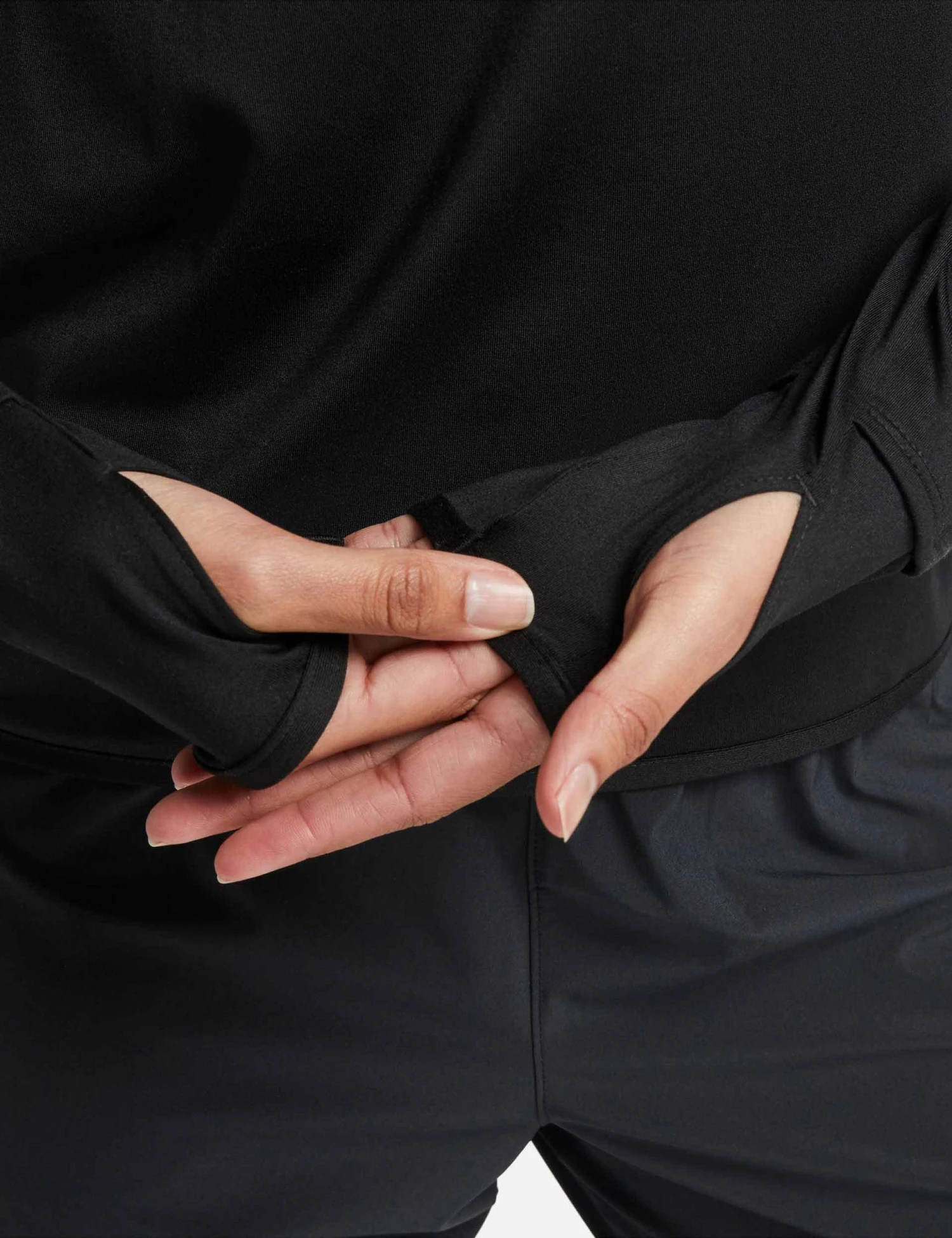 Nike Dri-FIT Swift Element UV 1/4-Zip Running Top - Black/Reflective Silver 6 Nike Dri-FIT Swift Element UV 1/4-Zip Running Top - Black/Reflective Silver - Image 4