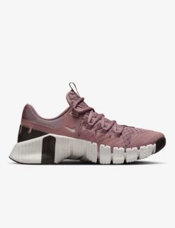 Nike Free Metcon 5 Shoes - Smokey Mauve/Platinum Violet/Light Bone/Velvet Brown -The Sports Edit nike free metcon 5 shoes mauve violet bone brown dv3950 201 3