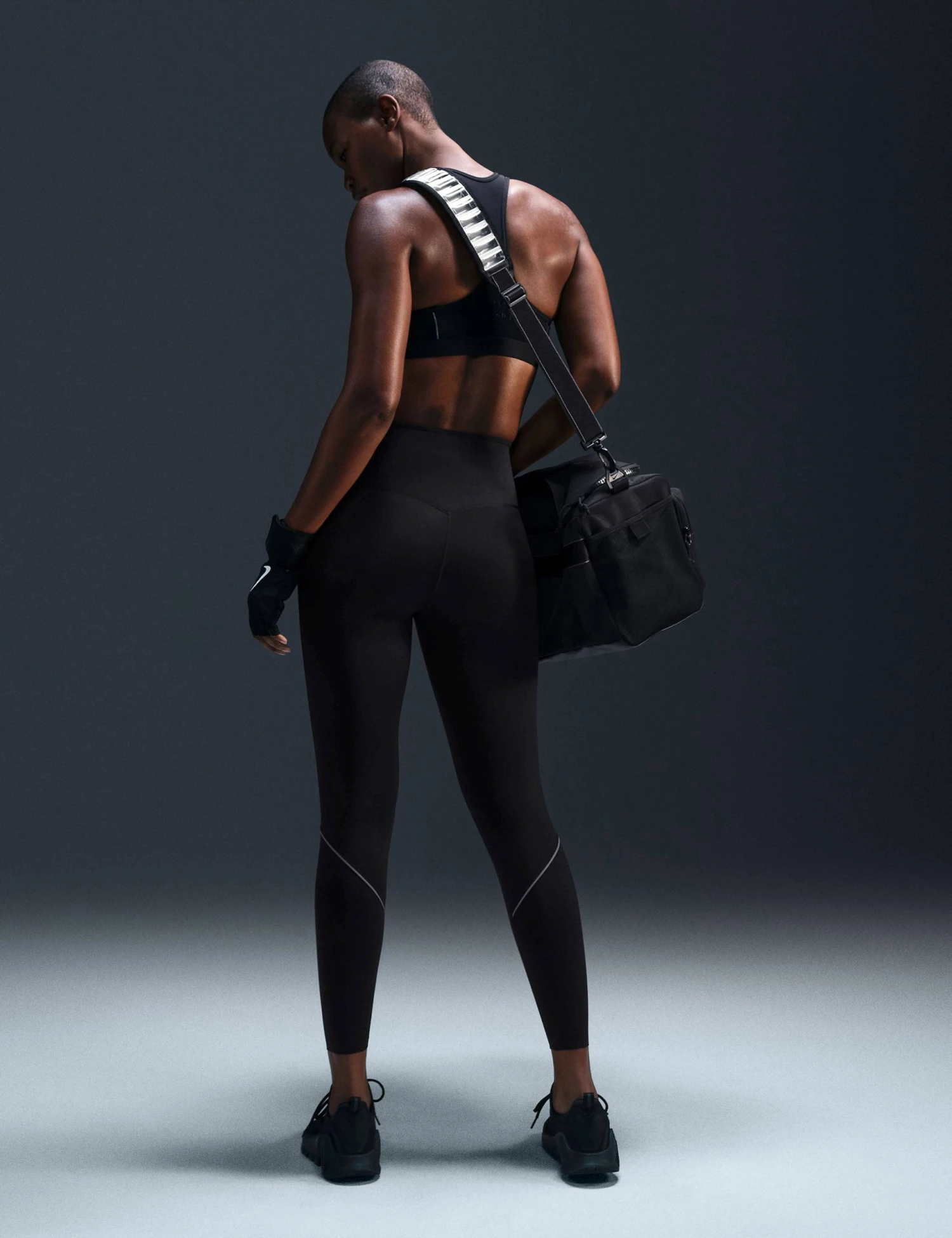 Nike Go High Waisted 7/8 Leggings With Pockets - Black 8 Nike Go High Waisted 7/8 Leggings With Pockets - Black - Image 6