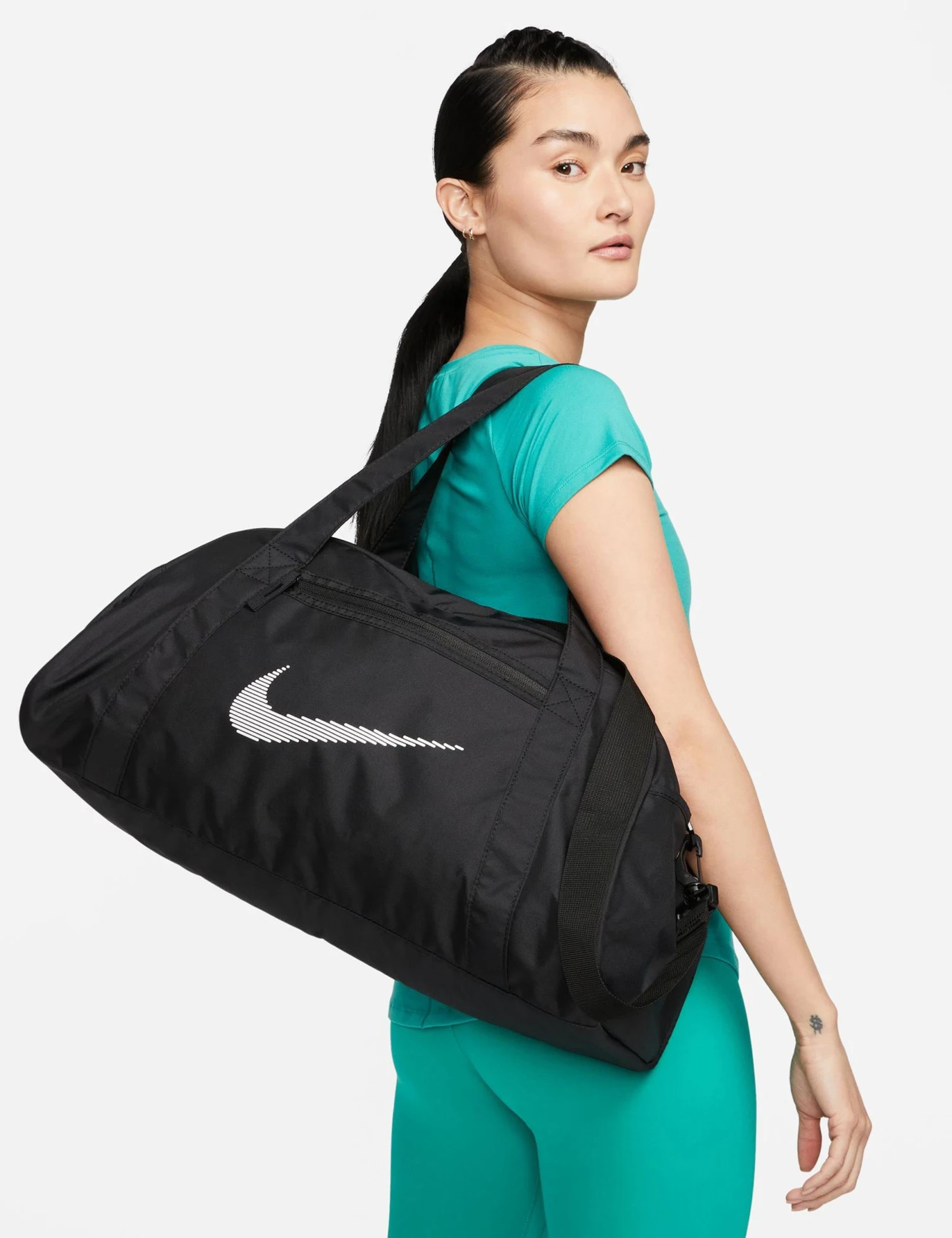 Nike Gym Club Bag - Black/White 7 Nike Gym Club Bag - Black/White - Image 5