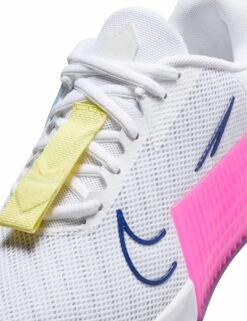 Nike Metcon 9 Shoes - White/Deep Royal Blue/Fierce Pink 14 Nike Metcon 9 Shoes - White/Deep Royal Blue/Fierce Pink -The Sports Edit nike metcon 9 shoes white blue pink dz2537 102 7