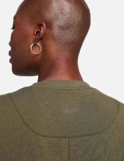 Nike One Relaxed Dri-FIT Short-Sleeve Top - Cargo Khaki/Black -The Sports Edit nike one relaxed dri fit short sleeve top khaki black fn2814 325 6