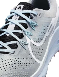 Nike Pegasus Trail 4 Shoes - Light Smoke Grey/Black/Glacier Blue/White -The Sports Edit nike pegasus trail 4 shoes grey black blue white dj6159 005 7