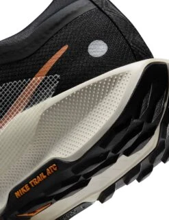 Nike Pegasus Trail 5 Gore-Tex Shoes - Off Noir/Pale Ivory/Black/Monarch -The Sports Edit nike pegasus trail 5 gore tex shoes noir ivory black monarch fq0912 005 7