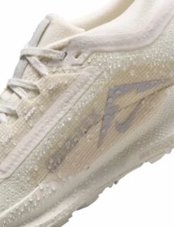 Nike Pegasus Trail 5 Gore-Tex Shoes - Sail/Photon Dust 17 Nike Pegasus Trail 5 Gore-Tex Shoes - Sail/Photon Dust -The Sports Edit nike pegasus trail 5 gore tex shoes sail photon dust fq0912 102 8