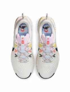 Nike Pegasus Trail 5 Shoes - Summit White/Armory Navy/Football Grey -The Sports Edit nike pegasus trail 5 shoes white navy grey dv3865 102 6