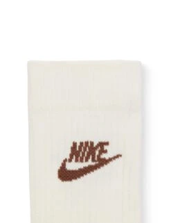 Nike Sportswear Everyday Essential Crew Socks (3 Pairs) - White/Brown -The Sports Edit nike sportswear everyday essential crew socks 3 pairs white brown dx5025 904 3