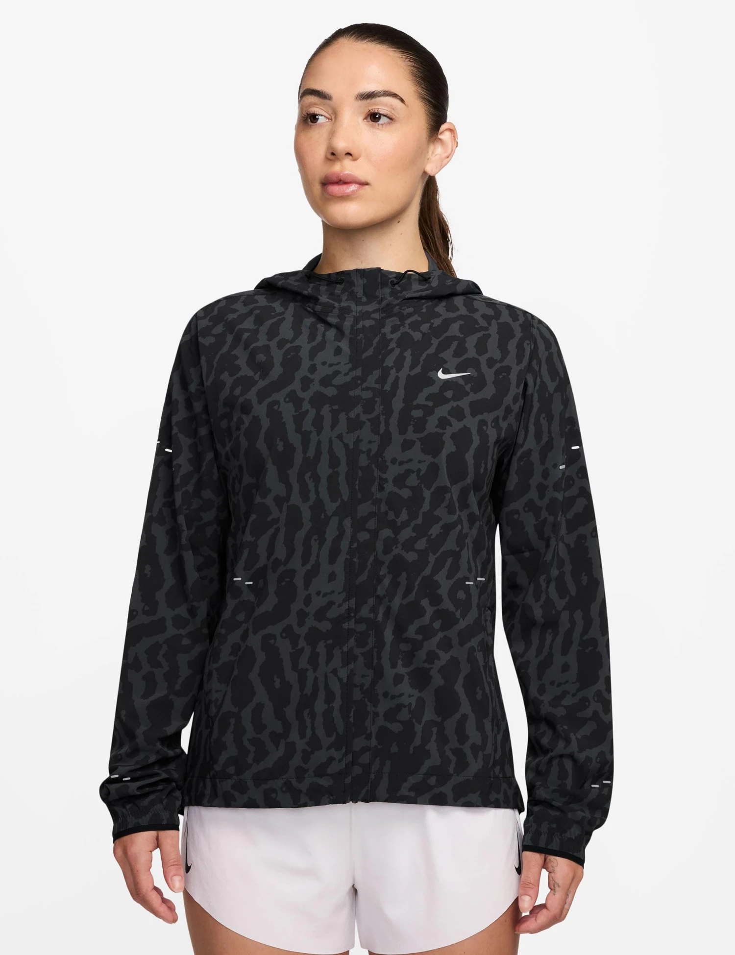Nike Swift Dri-FIT Running Jacket - Black/Anthracite/Reflective Silver 3 Nike Swift Dri-FIT Running Jacket - Black/Anthracite/Reflective Silver