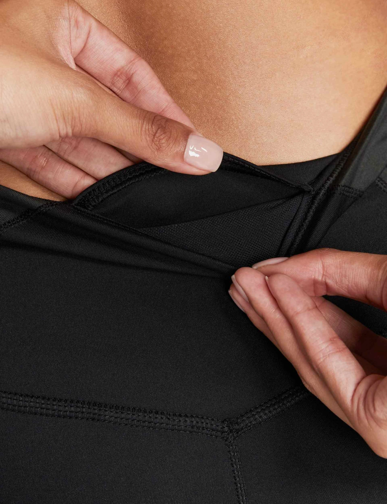 Nike Therma-FIT One Icon Clash Leggings - Black/Grey/White 8 Nike Therma-FIT One Icon Clash Leggings - Black/Grey/White - Image 6