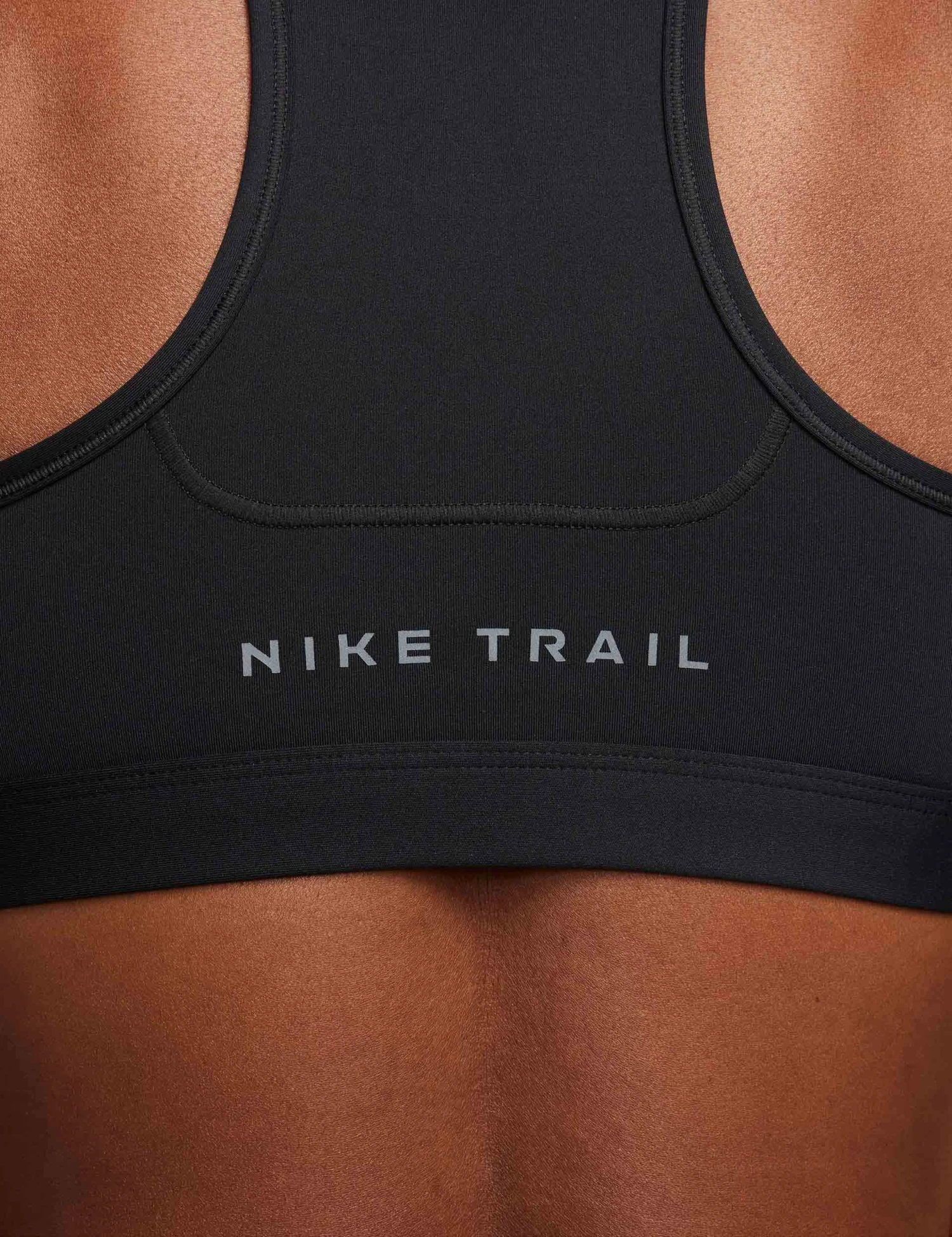 Nike Trail Swoosh On-The-Run Sports Bra - Black/Dark Smoke Grey 6 Nike Trail Swoosh On-The-Run Sports Bra - Black/Dark Smoke Grey - Image 4