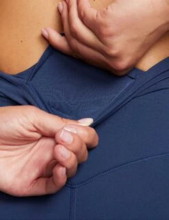 Nike Zenvy High Waisted Leggings - Midnight Navy/Black -The Sports Edit nike zenvy high waisted leggings navy black dq6013 410 4