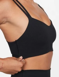 Nike Zenvy Strappy Sports Bra - Black/Sail -The Sports Edit nike zenvy strappy sports bra black sail do6608 010 4