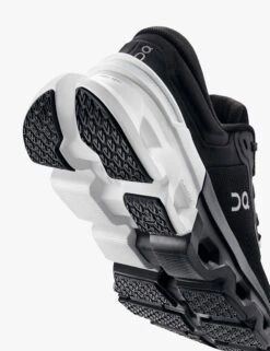 On Running Cloudflyer 5 - Black/White 17 On Running Cloudflyer 5 - Black/White -The Sports Edit on running shoes womens cloudflyer 5 black white 3we30040299 8