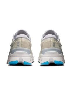 On Running Cloudstratus 3 - Cream/Arctic 10 On Running Cloudstratus 3 - Cream/Arctic -The Sports Edit on running shoes womens cloudstratus 3 cream arctic 3wd30123201 5
