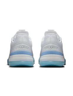 On Running The Roger Advantage Pro - White/Chambray -The Sports Edit on running shoes womens the roger advantage pro white chambray 3wf10180753 5