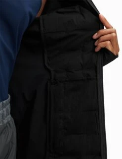 On Running Climate Jacket - Black 14 On Running Climate Jacket - Black -The Sports Edit on running w climate jacket black 264 00708 8