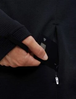 On Running Climate Shirt - Black -The Sports Edit on running w climate shirt black 263 3